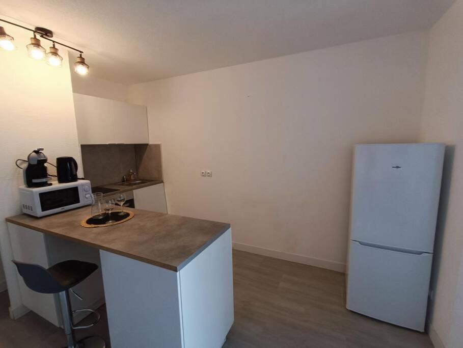 Appartement Tout Equipe 2 A 4 Couchages St Charles Μασσαλία Εξωτερικό φωτογραφία